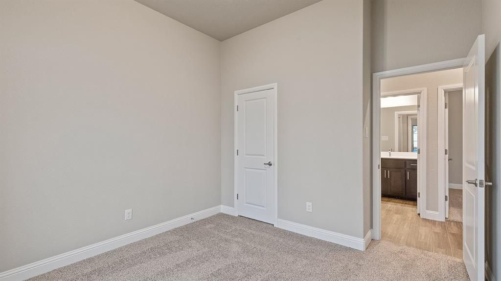 10384 Sarasota Street. Midlothian, TX 76065