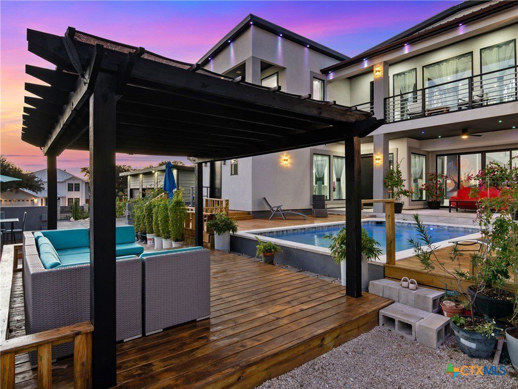 629 Lake Island Drive. Canyon Lake, TX 78133