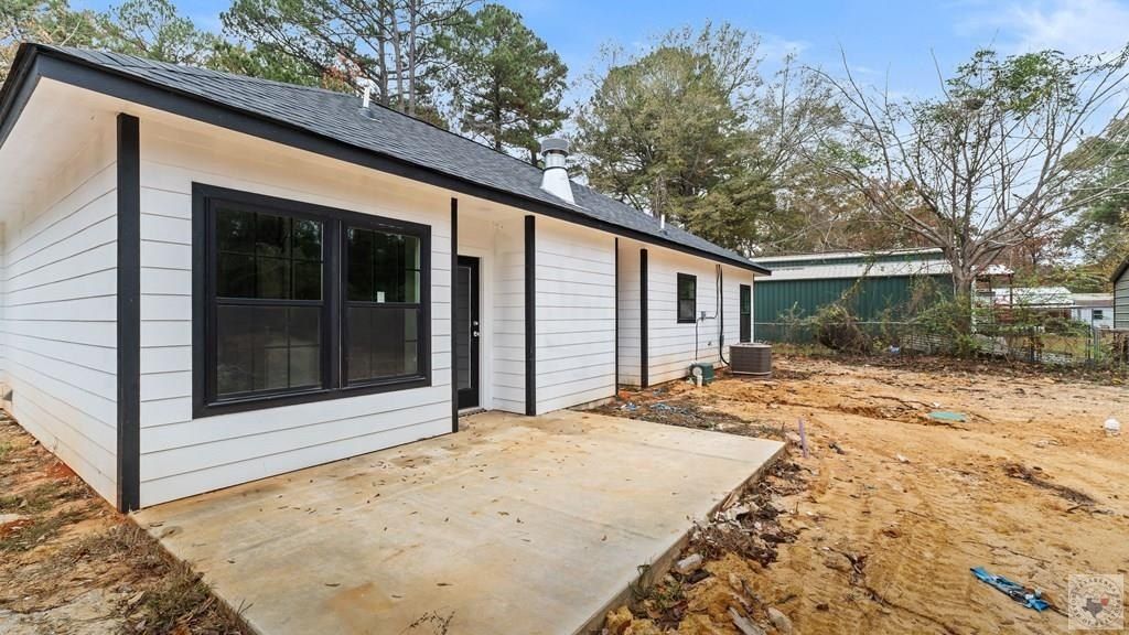 533 Lake Breeze. Texarkana, TX 75501