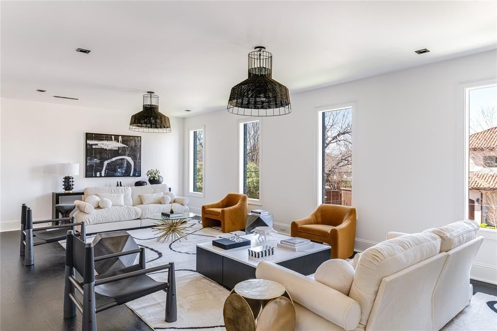 6404 Lakehurst Avenue. Dallas, TX 75230