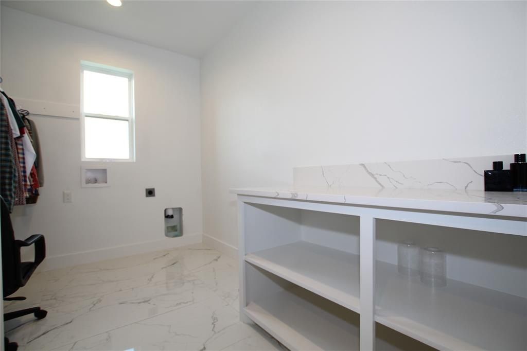 6800 Fm 3383. Corsicana, TX 75110