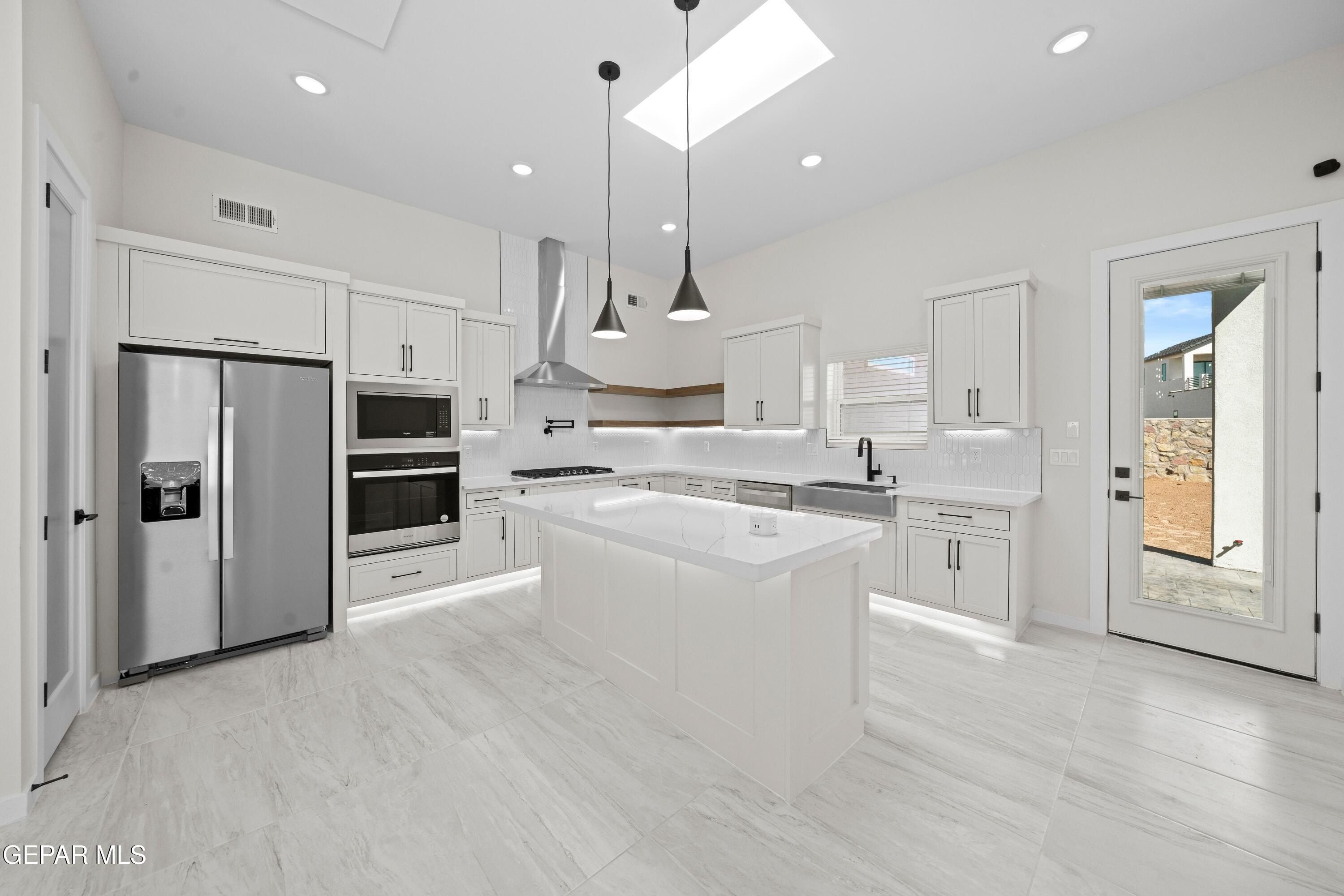 637 Paseo Campanero Street. El Paso, TX 79928