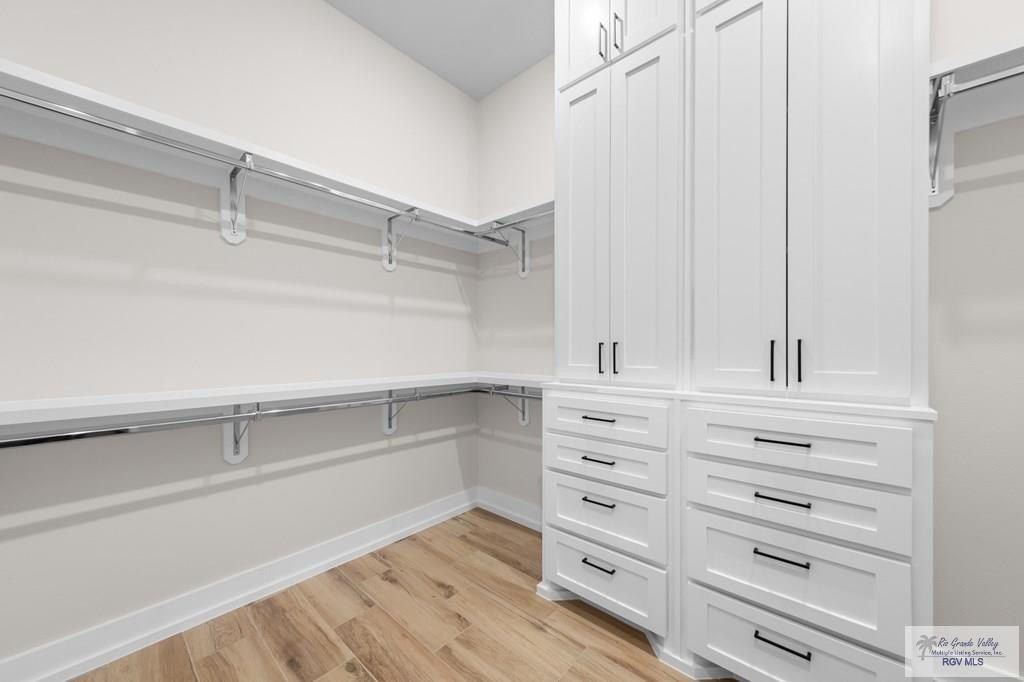 2906 Golden Bear Dr. Harlingen, TX 78550