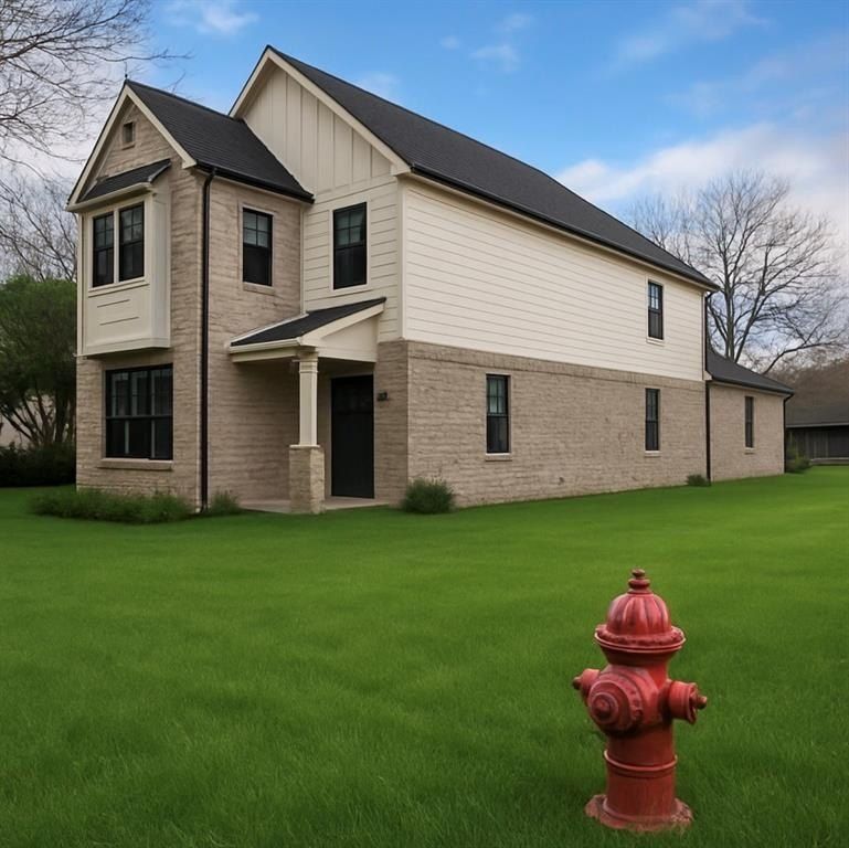 608 Ritchey Street. Gainesville, TX 76240