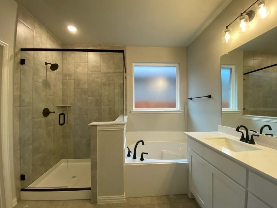 545 Pickett Creek Drive. Aledo, TX 76008