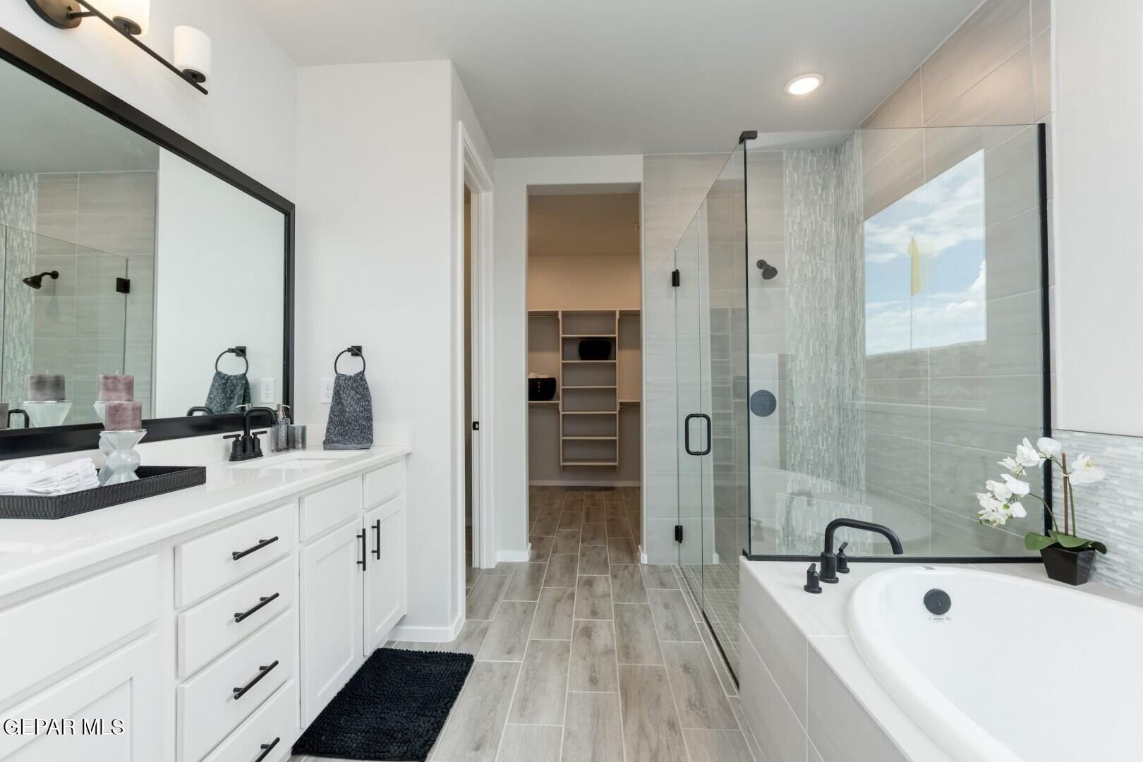 14017 Paseo Central Ave. Horizon City, TX 79928