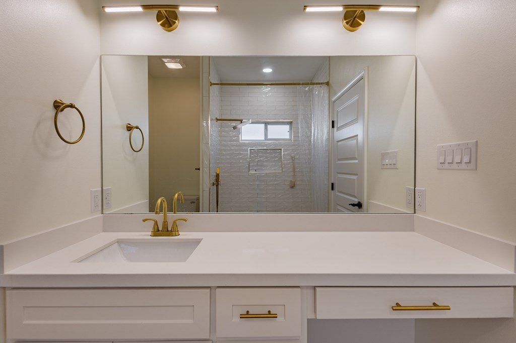 3191 Ethel Drive. Eagle Pass, TX 78852