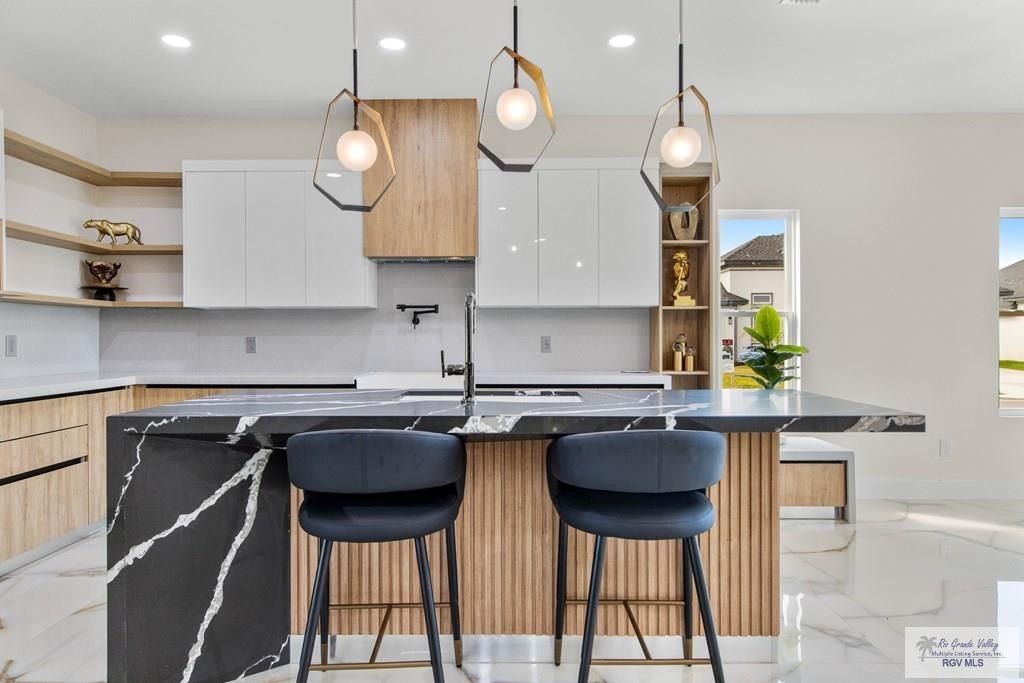 707 Beanka Dr. La Feria, TX 78559