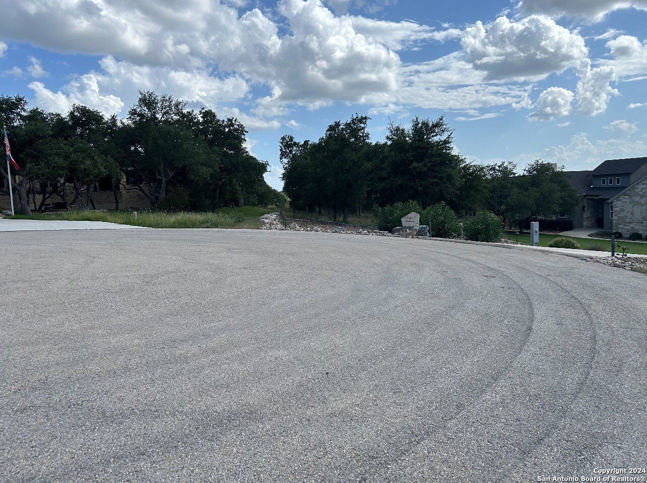 1728 Chardonnay. New Braunfels, TX 78132