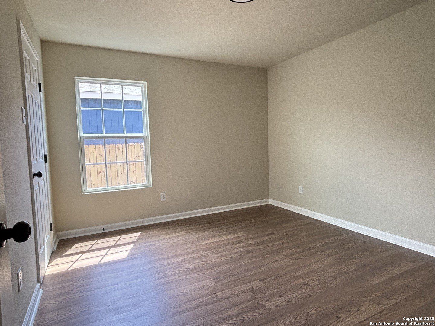 702 E 5Th. Nixon, TX 78140