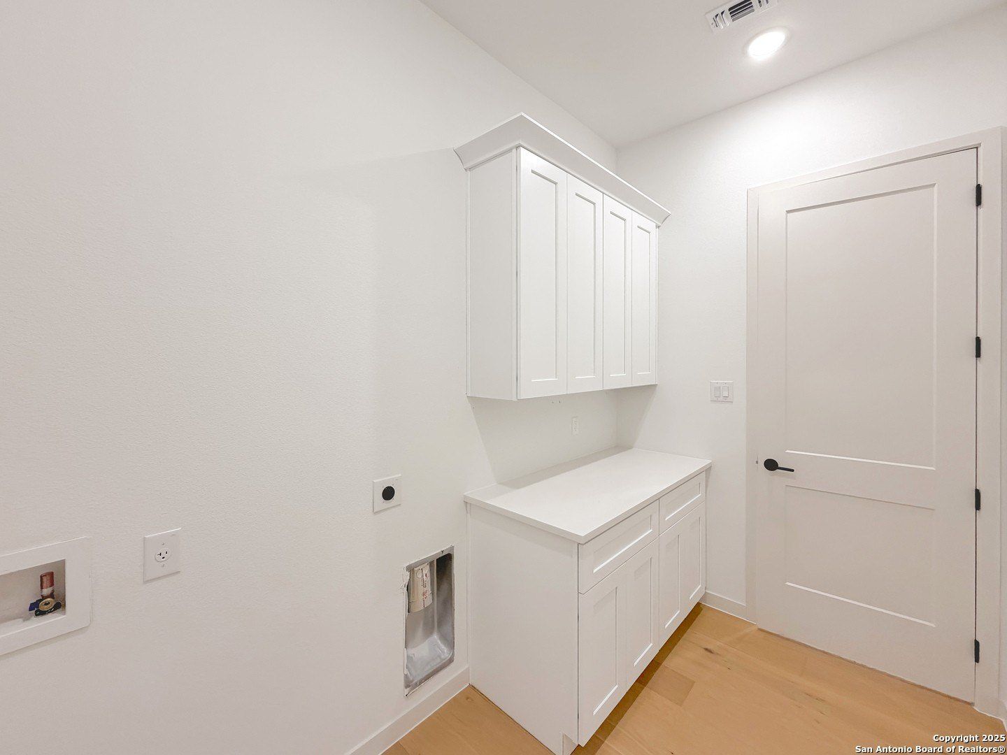 508 Sendera Valley. Canyon Lake, TX 78133