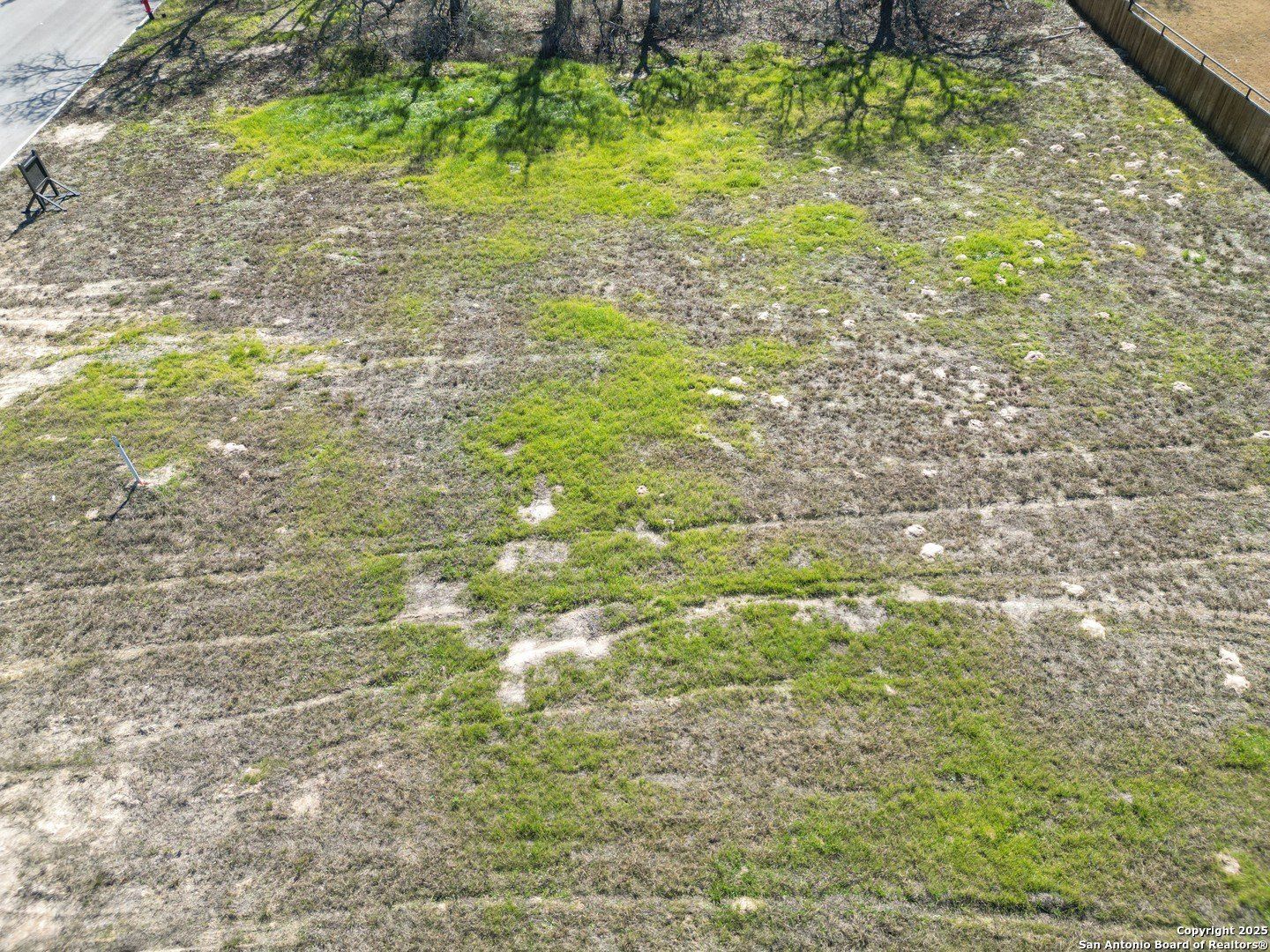 104 Laurel Heights. La Vernia, TX 78121