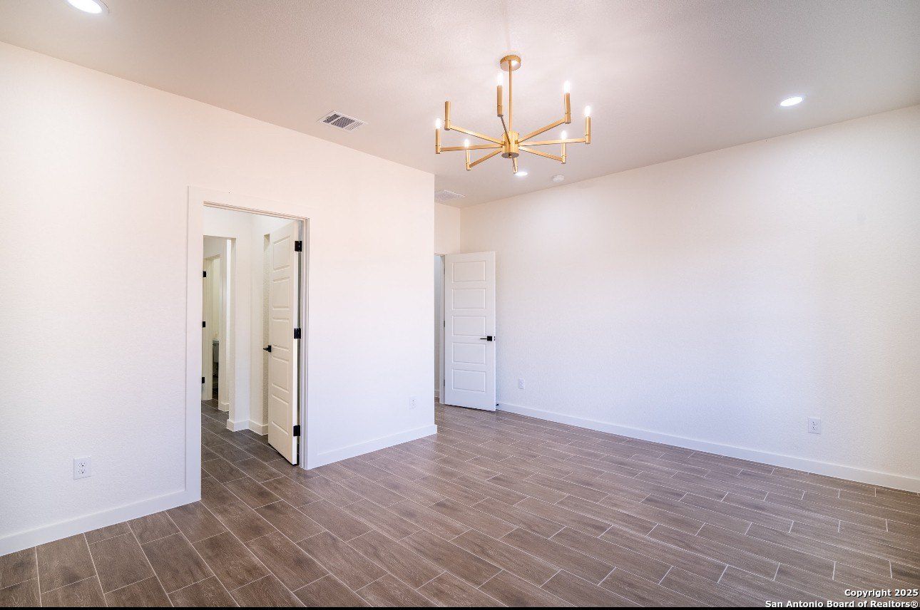 15125 Norvell. Lytle, TX 78052