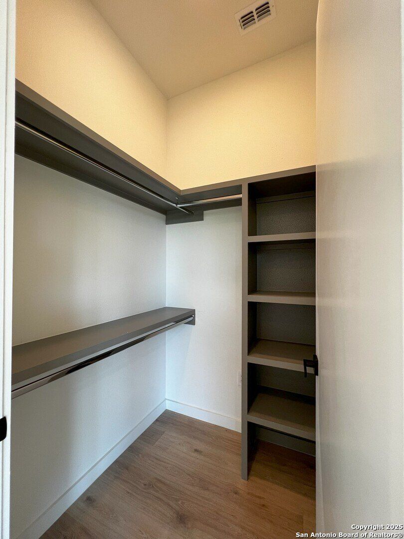 707 Lone Circle. San Antonio, TX 78260