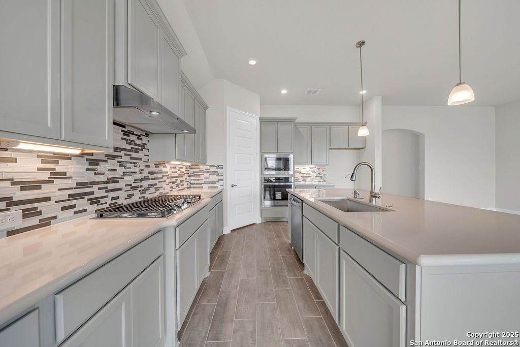 4190 Island Run. Schertz, TX 78124