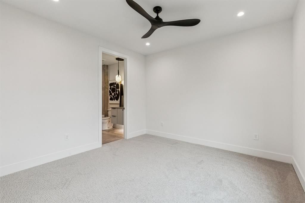 7707 Robin Road. Dallas, TX 75209