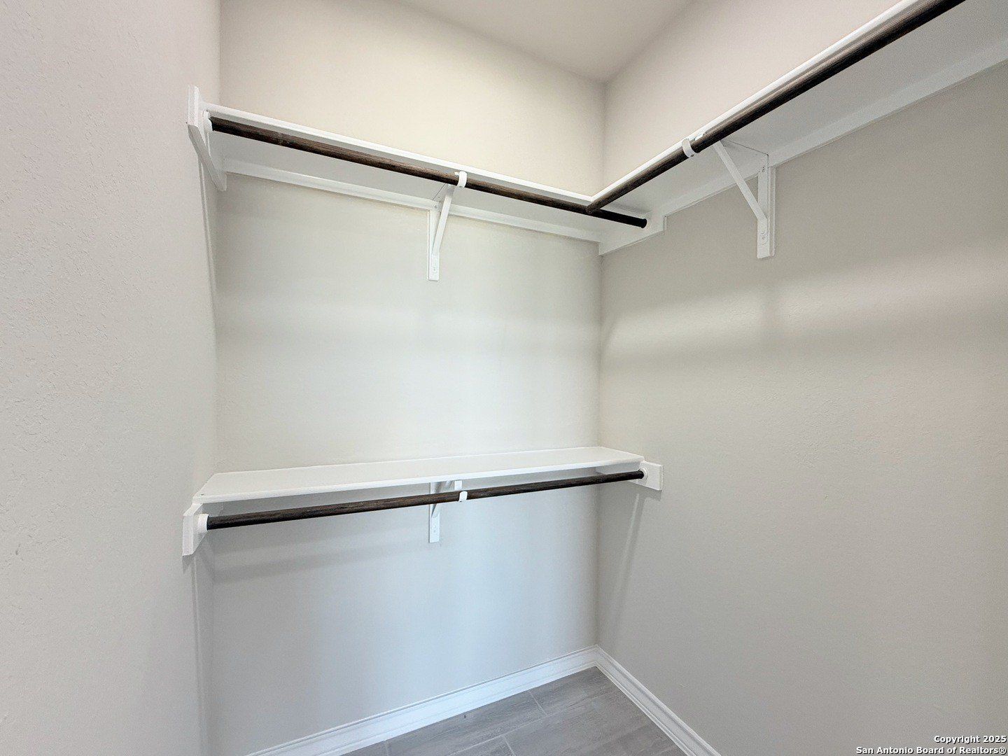 144 Camino Verde Ct. La Vernia, TX 78121