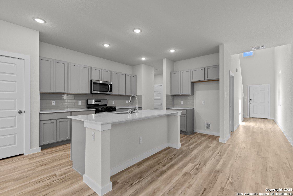 4359 Hobbiton Way. New Braunfels, TX 78130