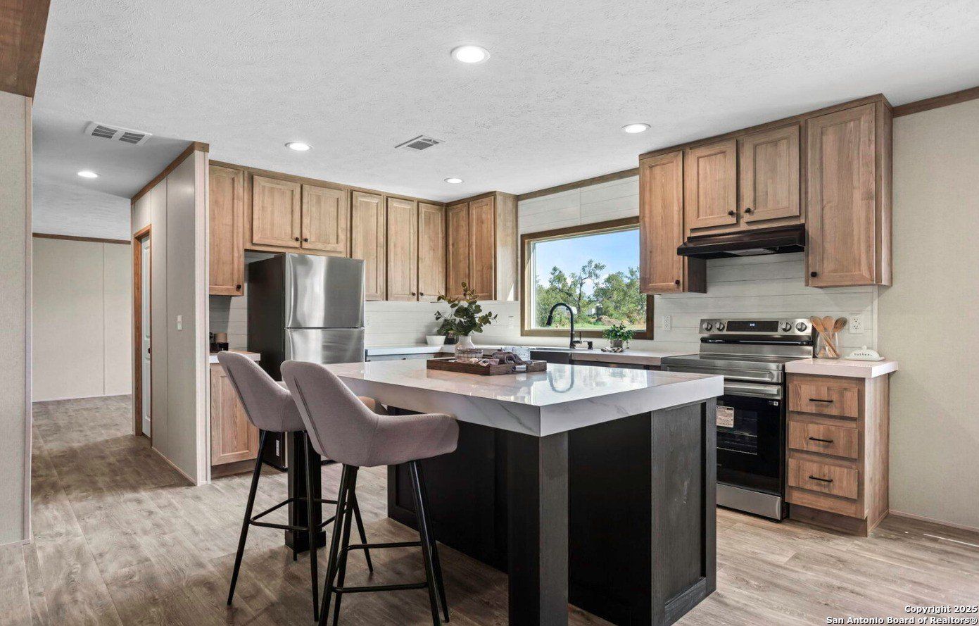 County Road 769. Devine, TX 78016