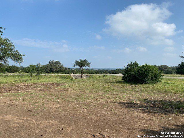 140 Horsehoe Falls. Bandera, TX 78003