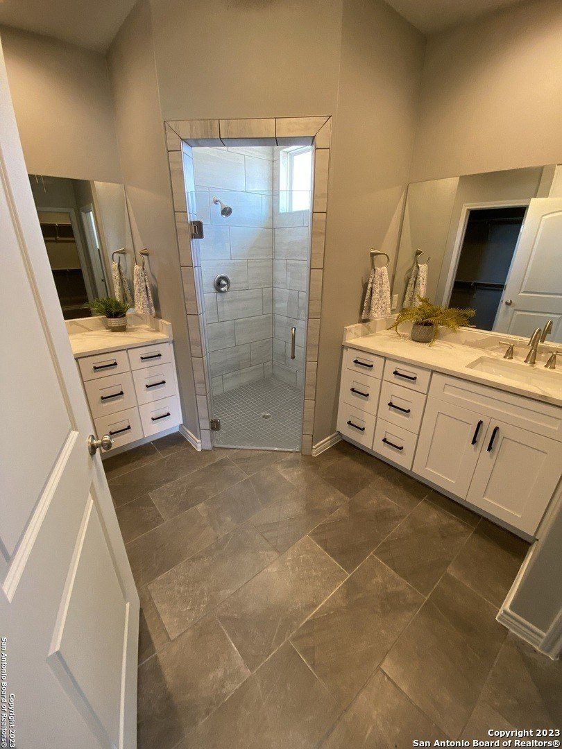 120 S Calvin Barrett. Blanco, TX 78606