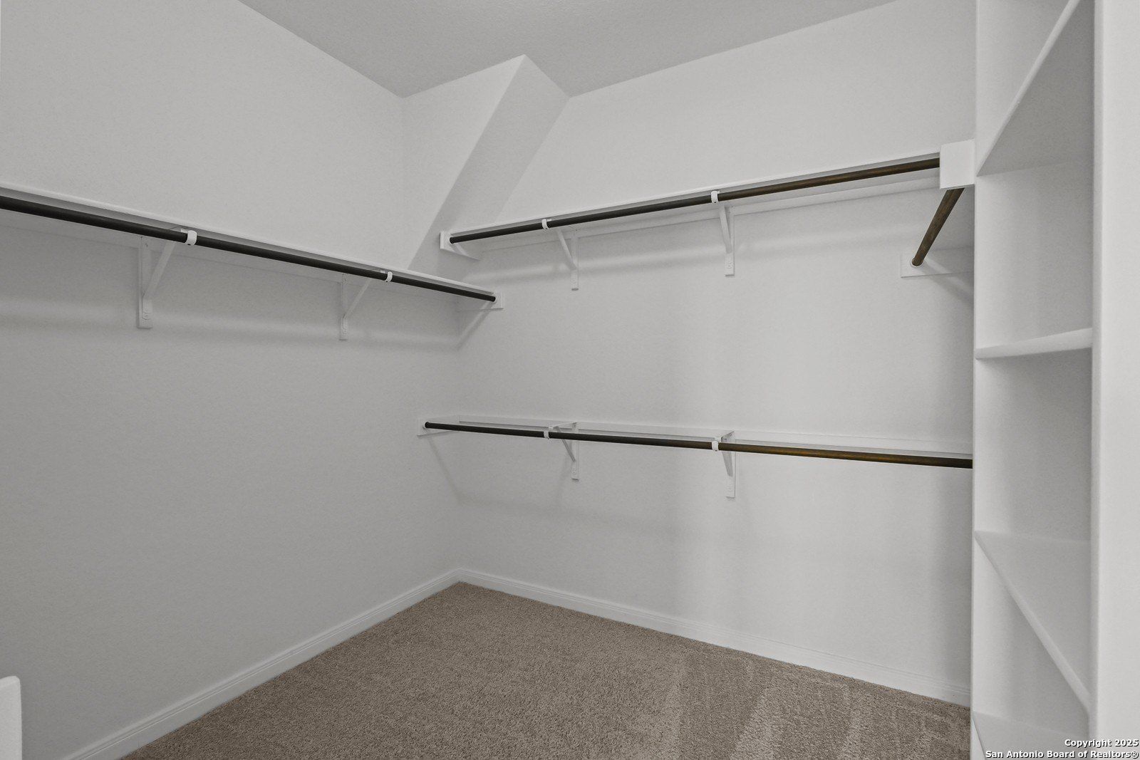 2907 Eagle Rise. San Antonio, TX 78245