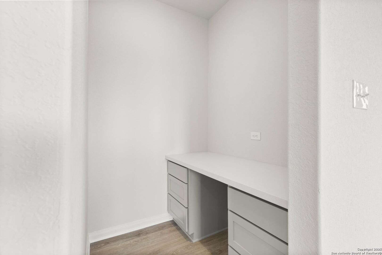 3200 Crosby Creek. Schertz, TX 78108