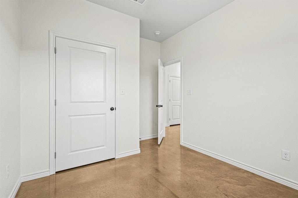 401 N White Oak. Dodd City, TX 75438