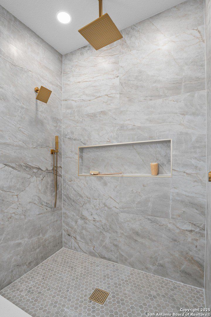 16211 County Road 350. San Antonio, TX 78223