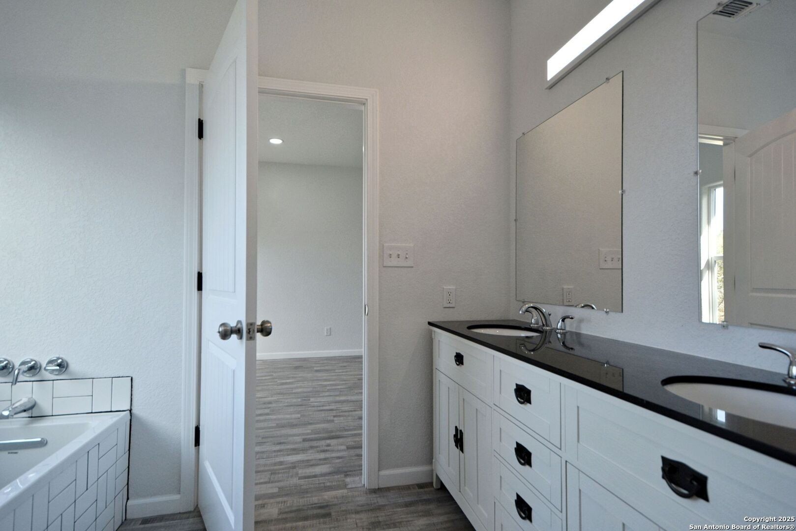 1234 Clearcreek. Canyon Lake, TX 78133