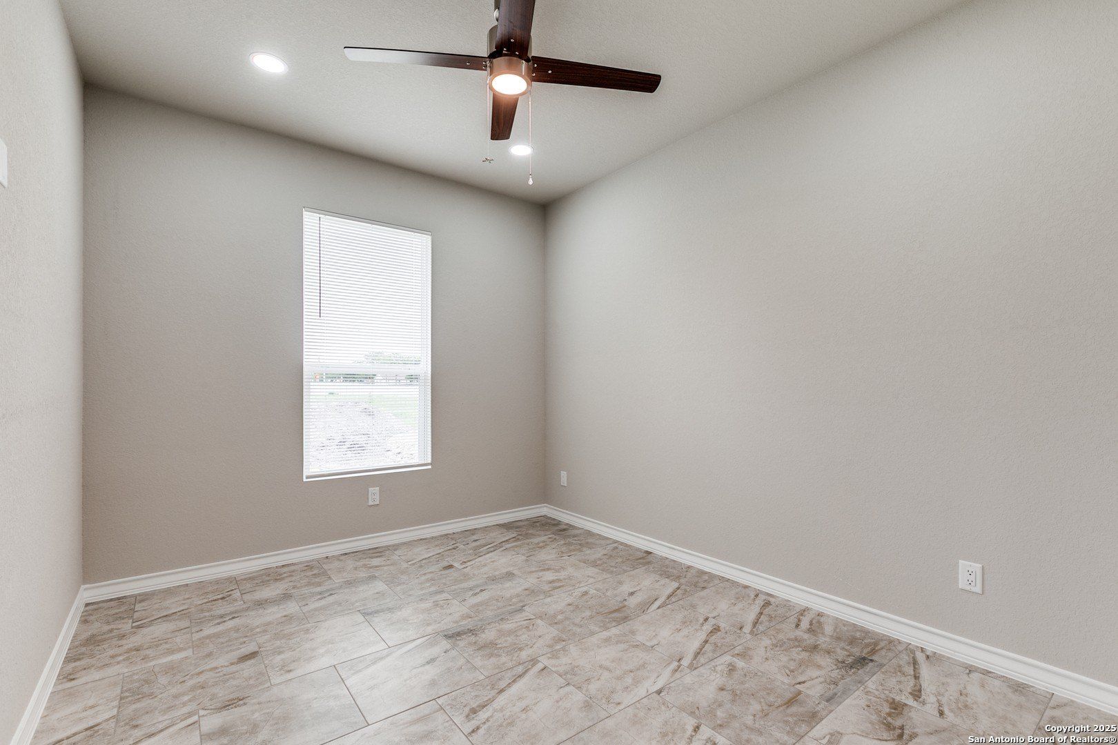 3367 Roland. San Antonio, TX 78210