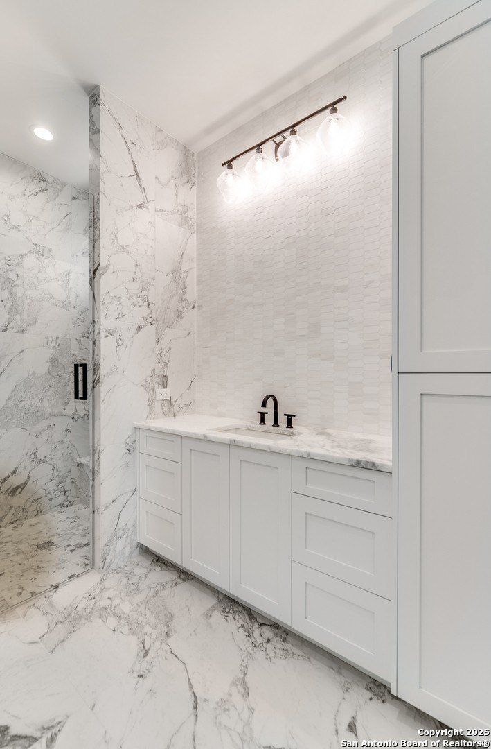 3672 Clubs Dr. Boerne, TX 78006