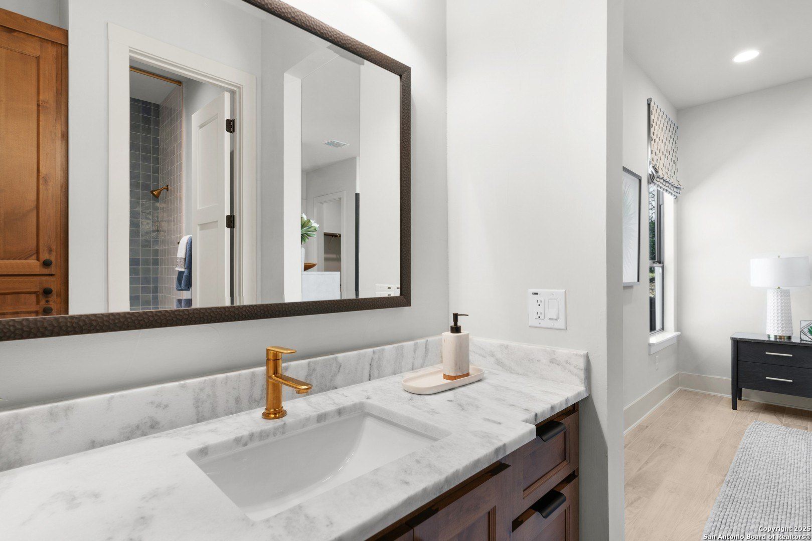 995 Belle Oaks Blvd. Bulverde, TX 78163