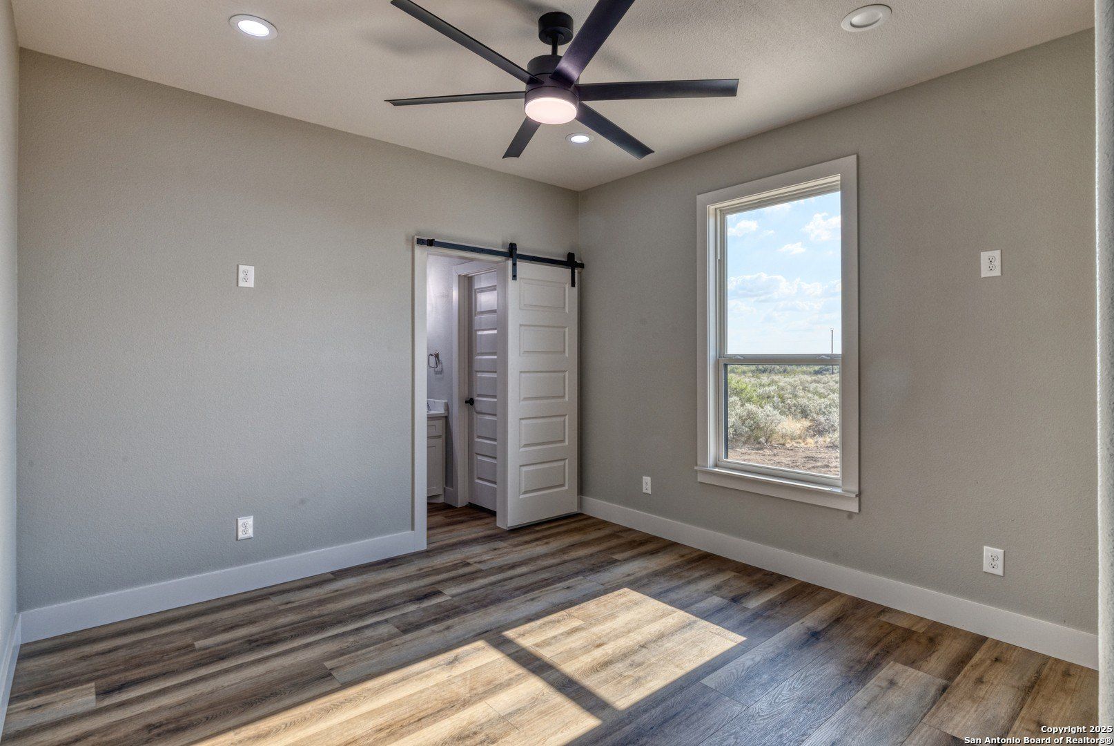 58 Greystone Hills Circle. Uvalde, TX 78801