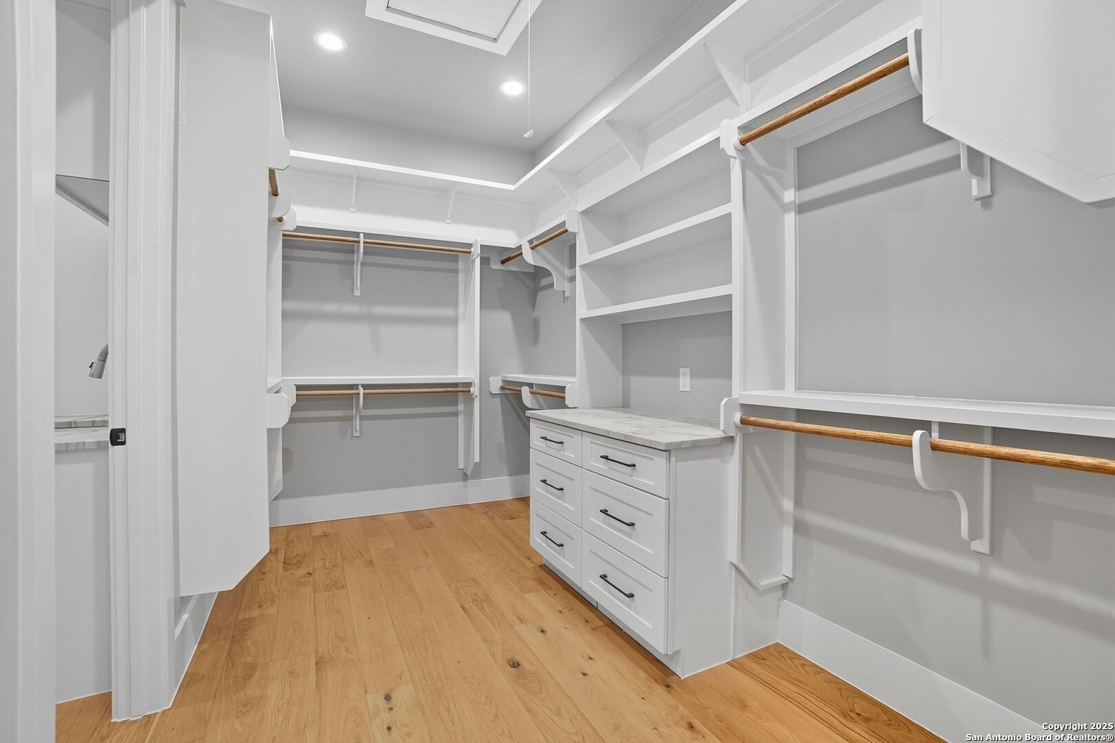 26011 Cotaco Creek Tx. Boerne, TX 78006