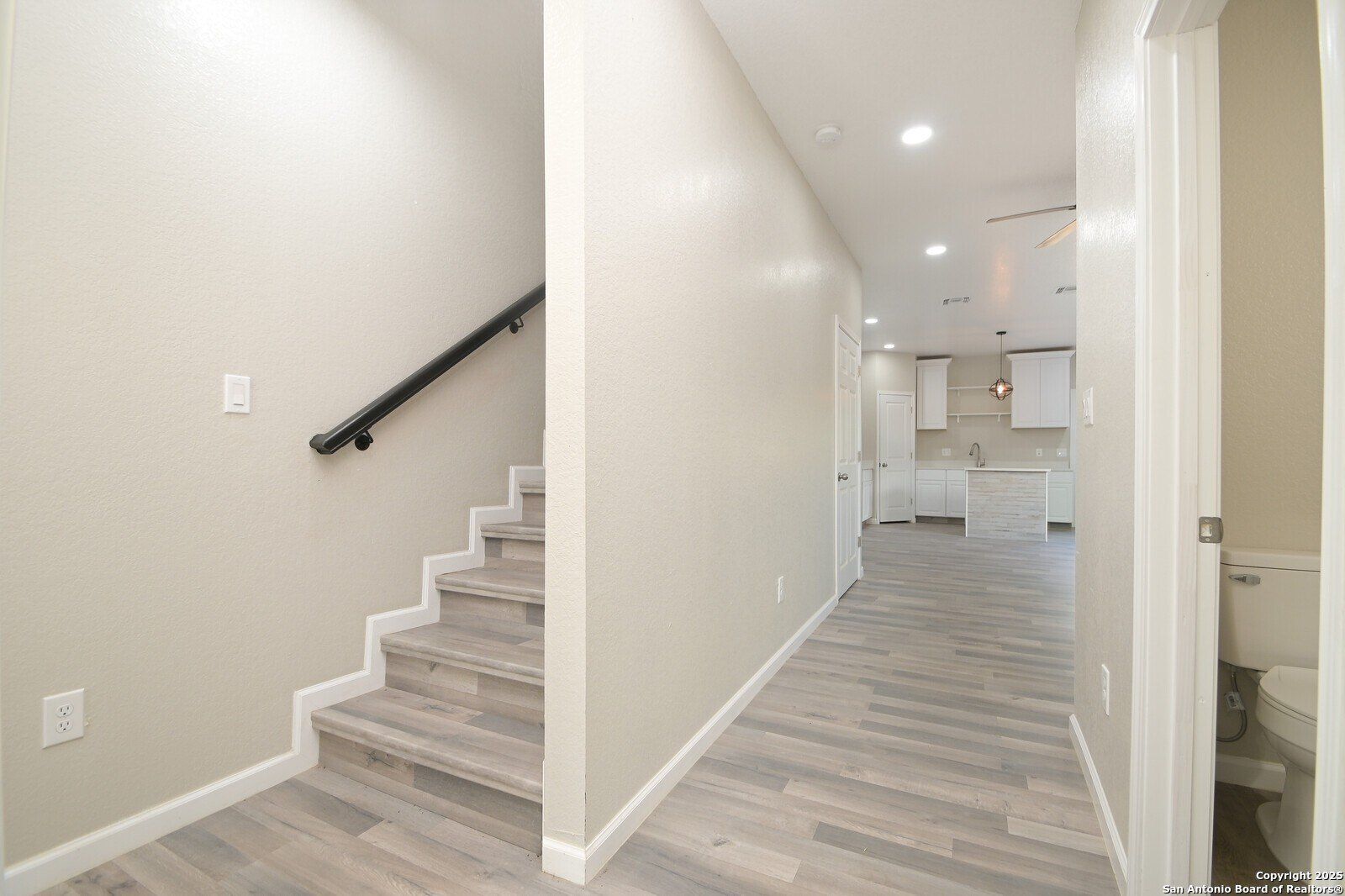 165 N San Felipe. San Antonio, TX 78237