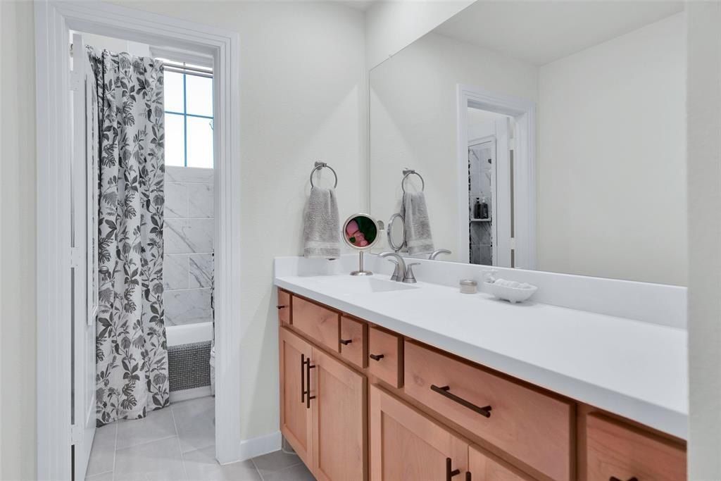 3736 Queen Road. Sherman, TX 75090