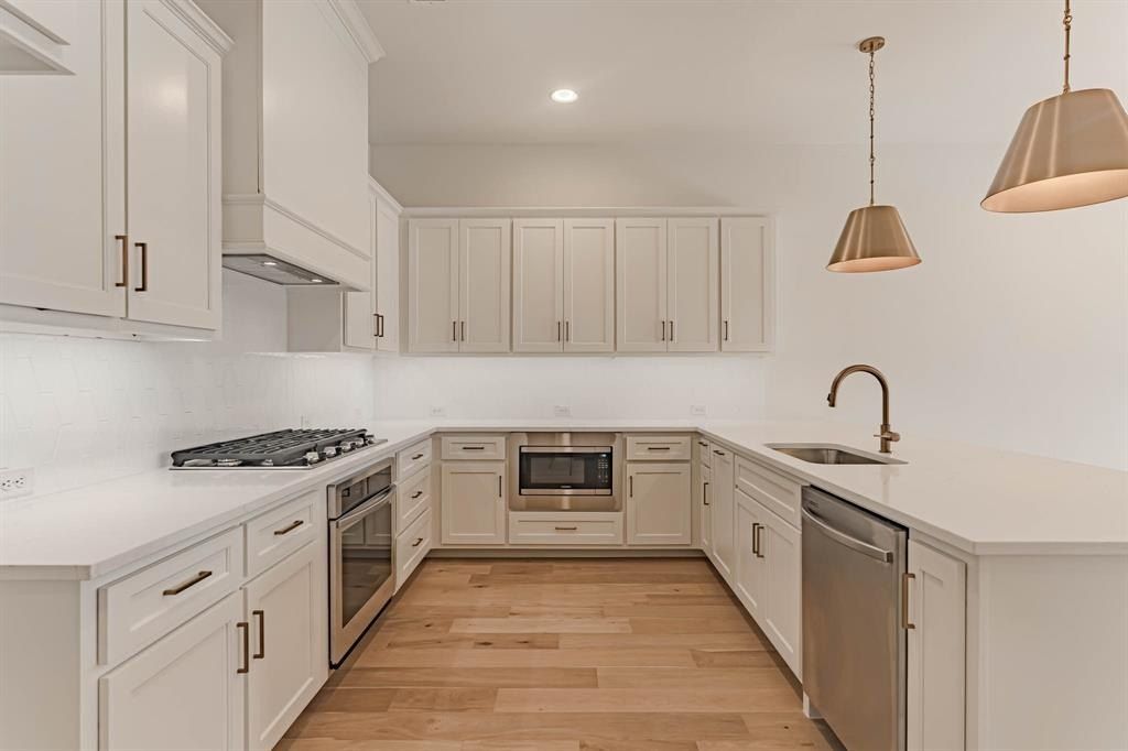 346 Nursery Lane. Fort Worth, TX 76114