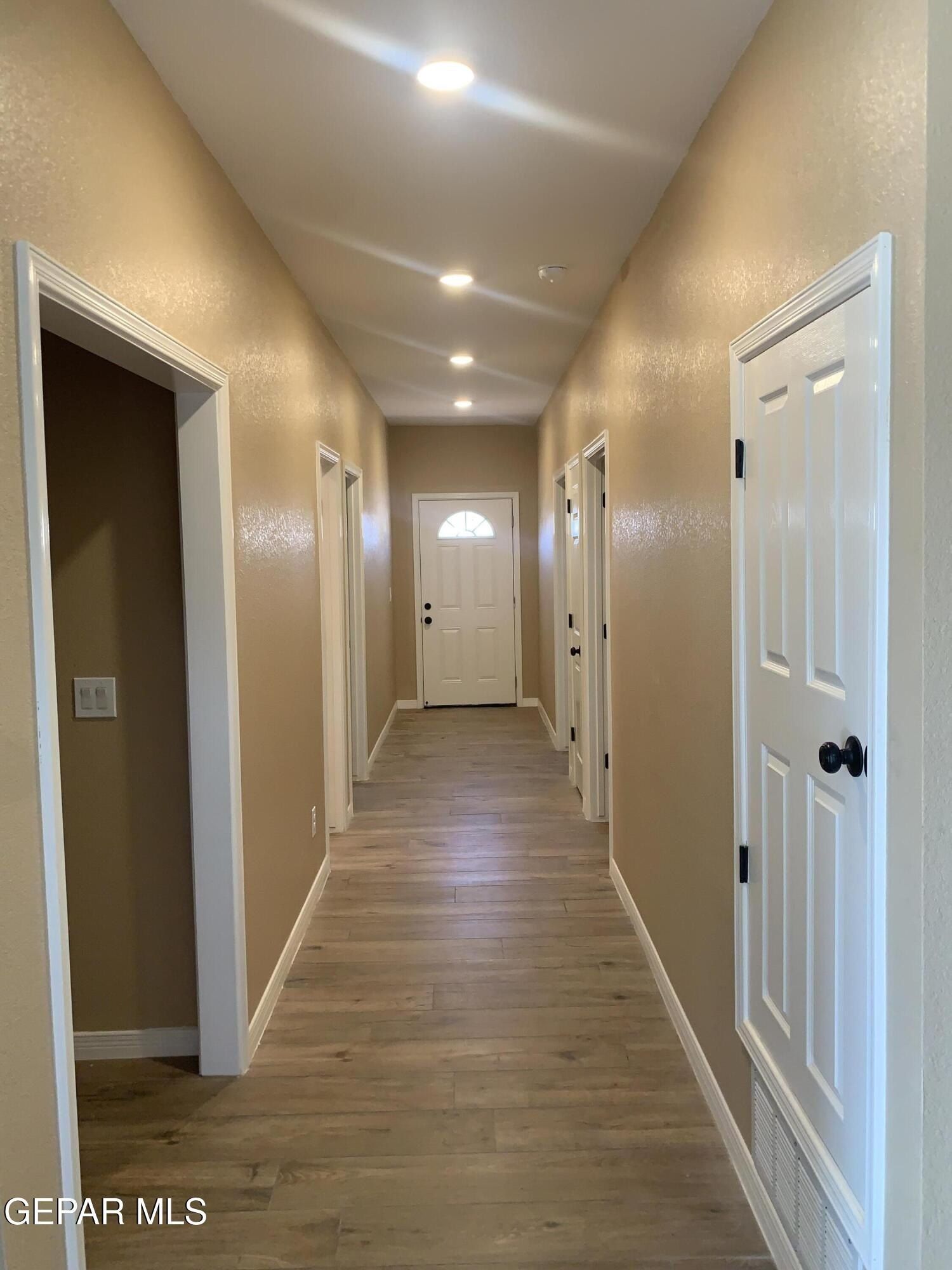 10228 Hatchet Road. Socorro, TX 79927