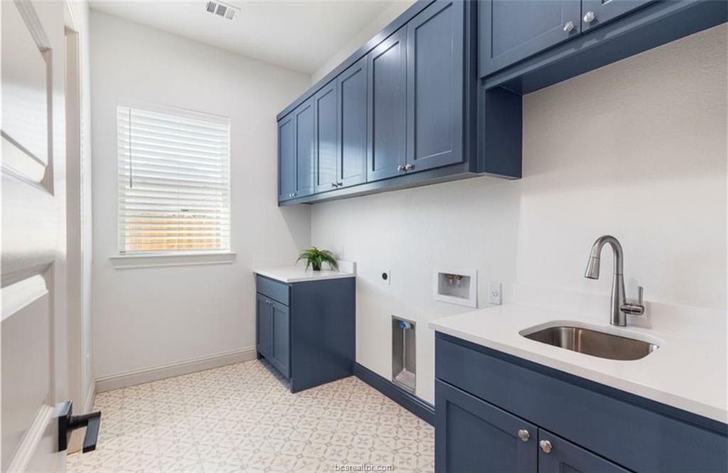 5102 Greenstone Way. Bryan, TX 77802