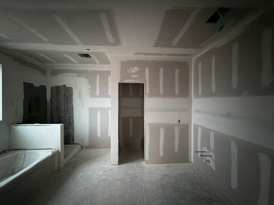 1253 Sabine River Lane. Springtown, TX 76082