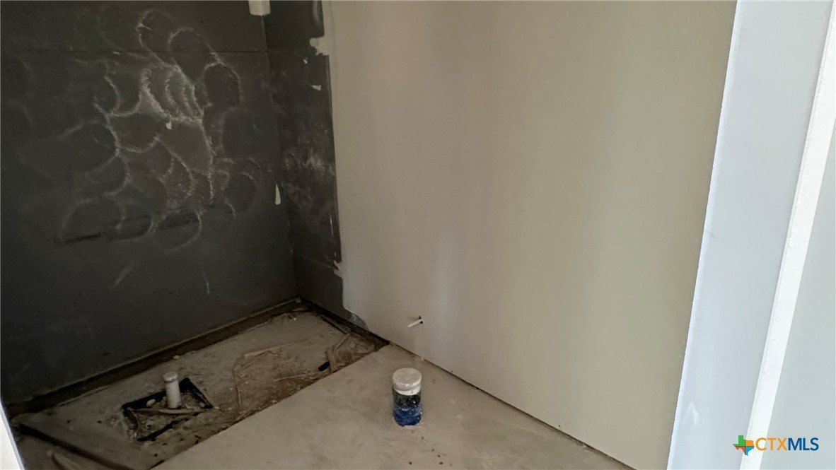 1226 Hadley Lane. Copperas Cove, TX 76522