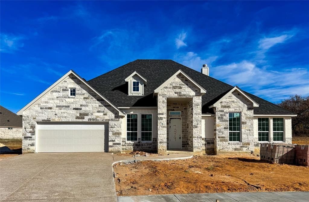 2489 Timber Hills Drive. Burleson, TX 76028