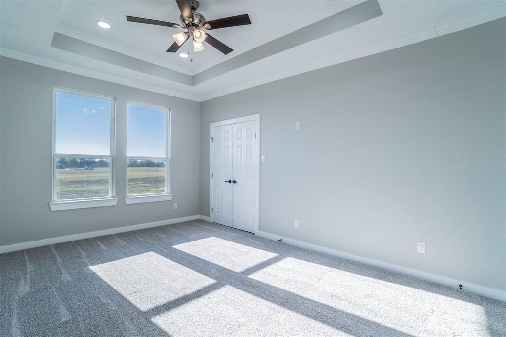 1052 Grison Circle. Corsicana, TX 75109