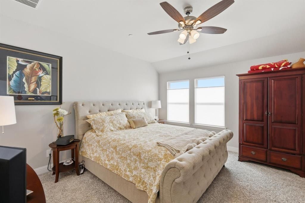 6092 Bursey Road. Watauga, TX 76148