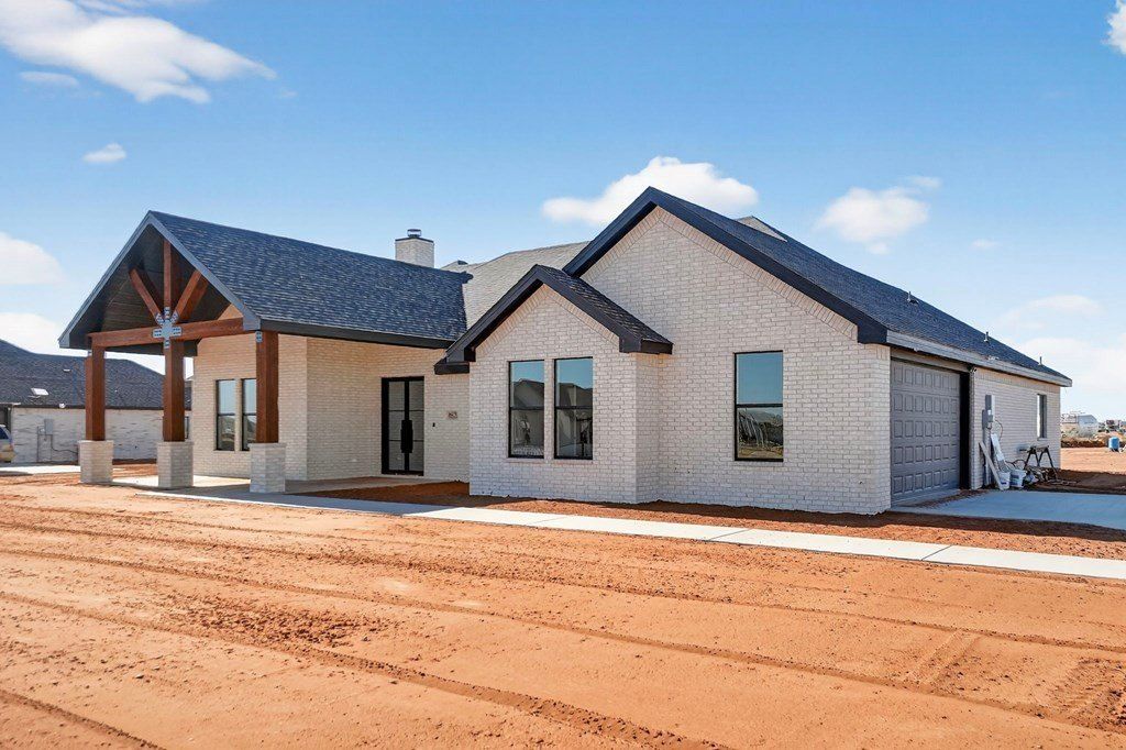 16175 N Pura Vida Ave. Gardendale, TX 79758