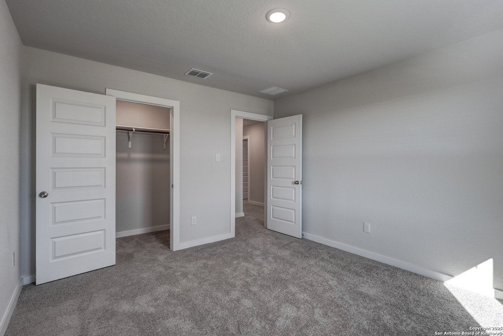 9982 Forestier Grn. San Antonio, TX 78214