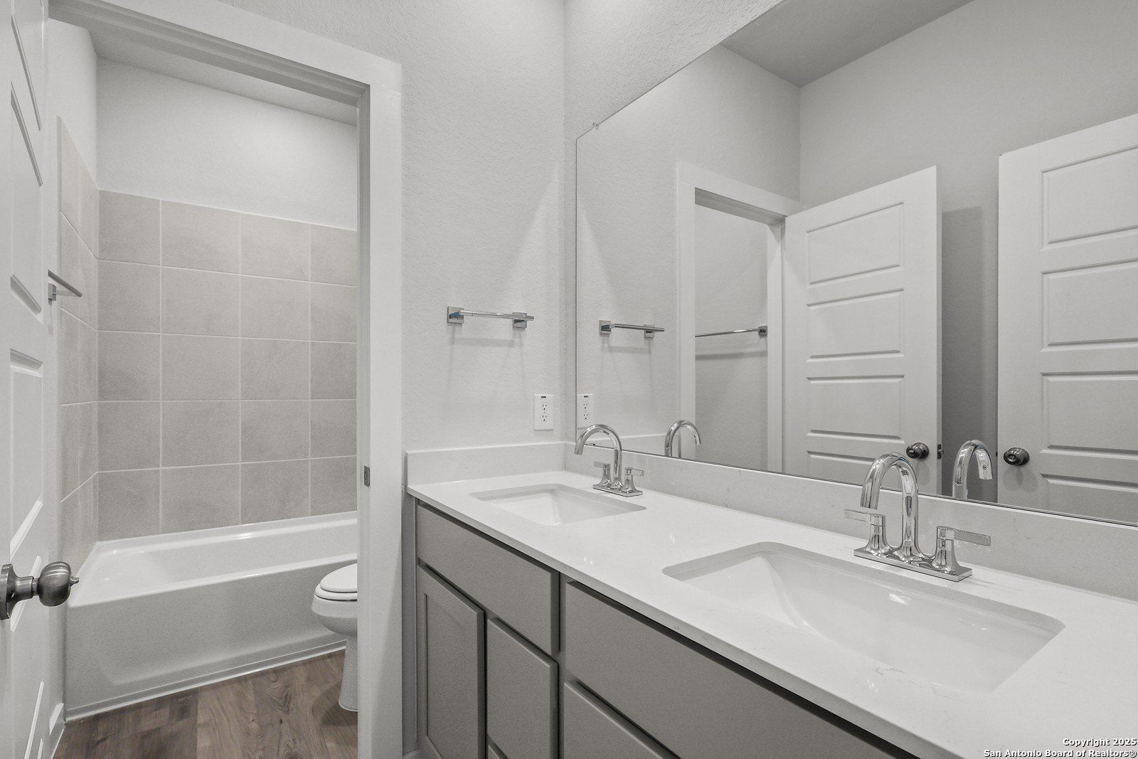 7843 Coffee Mill. San Antonio, TX 78252