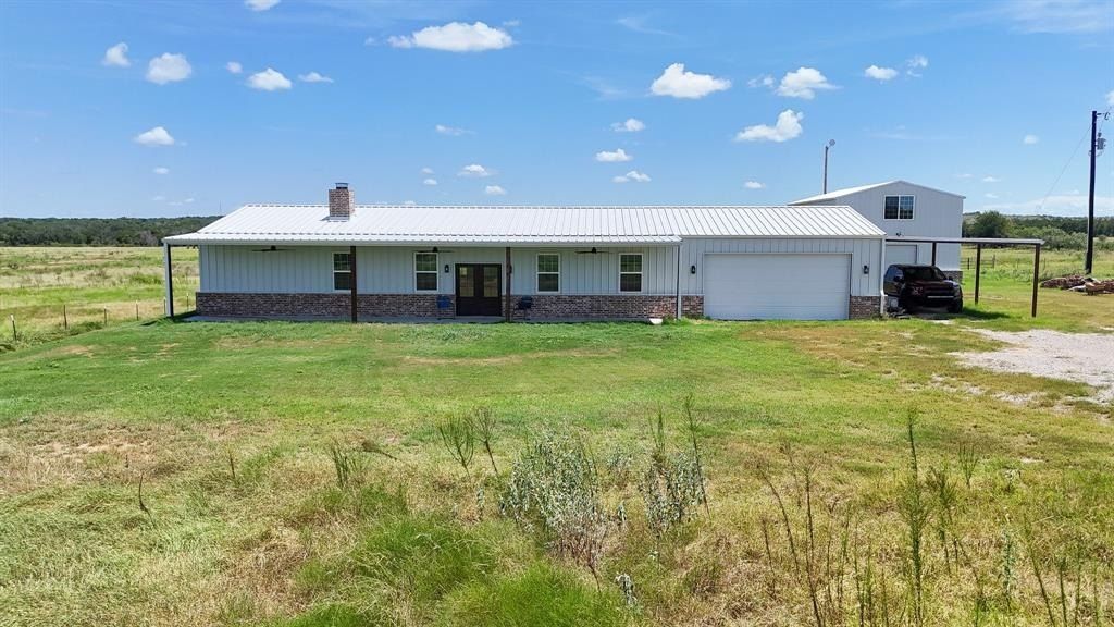 326 Tatanka Trail. Gustine, TX 76455