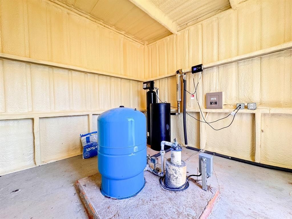 326 Tatanka Trail. Gustine, TX 76455